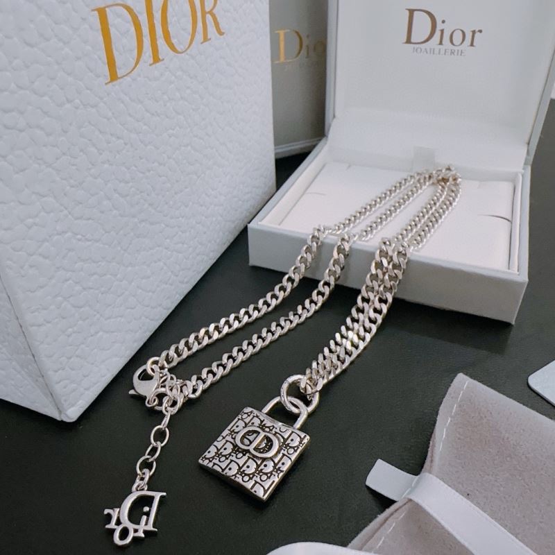 chr1st1an D10r necklaces
